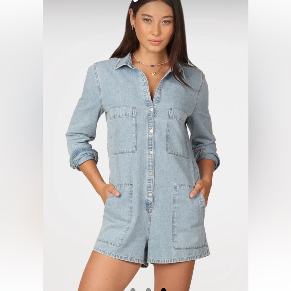 DYLAN STONEWASHED LOOSE FIT LIGHT WASH DENIM ROMPER SIZE LARGE NWOT